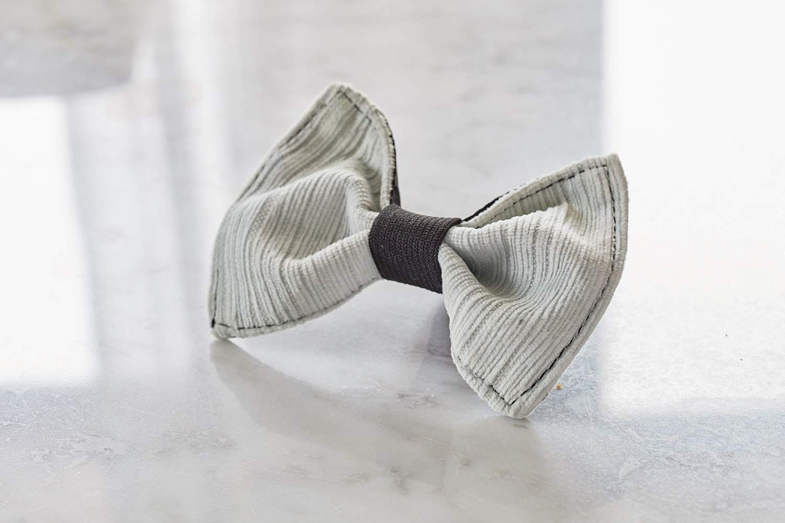 VELVET BOW TIE